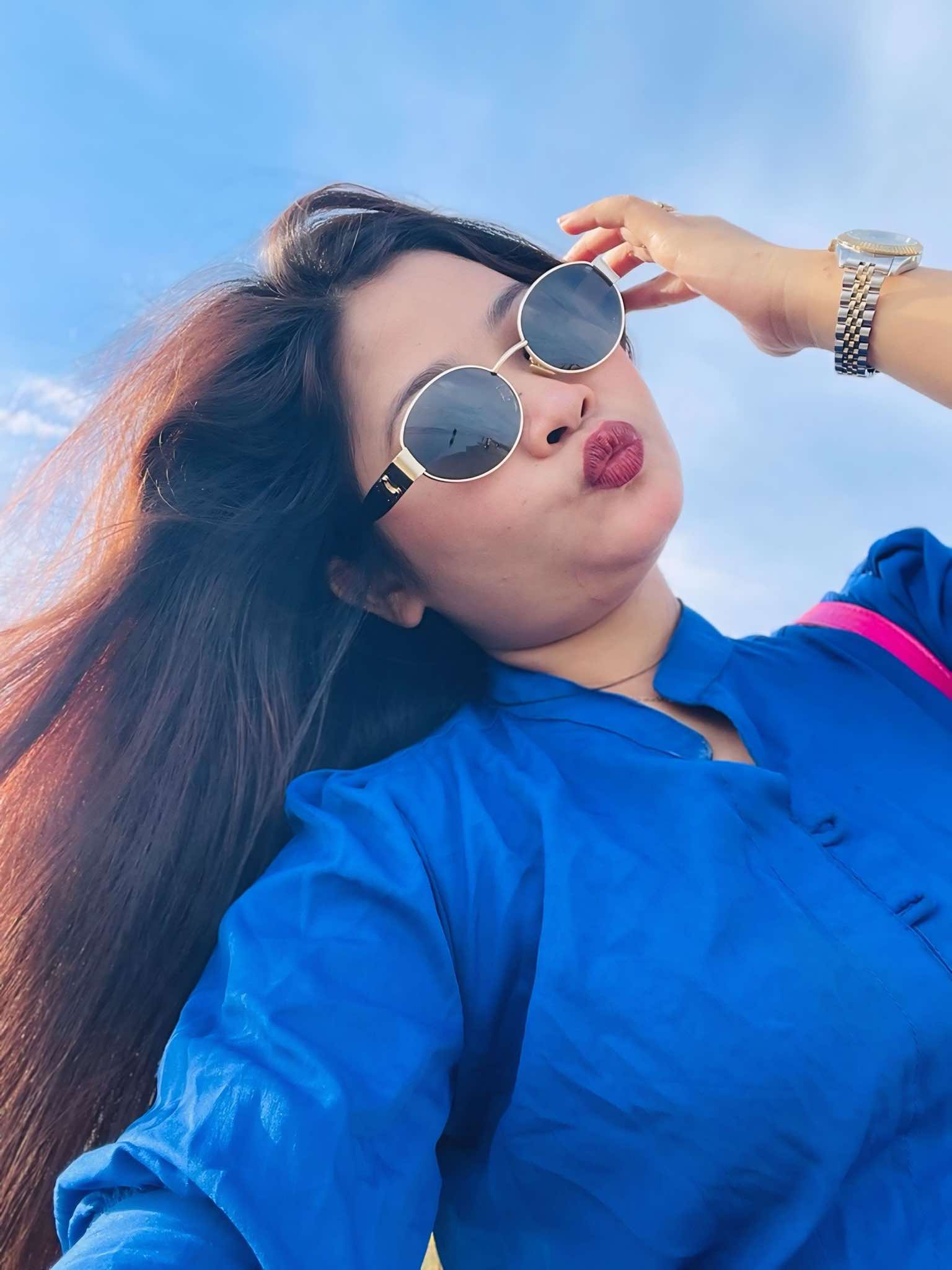 কাস্টমারের ছবি ১